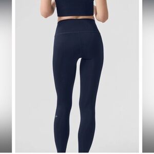 Alo Yoga Airlift Legging - True Navy Blue, Size S